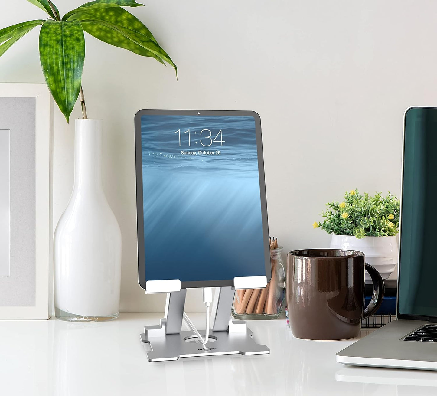 Quality Tablet Stand,Adjustable Foldable Eye-Level Aluminum Solid up to 15-In Tablets Holder for Microsoft Surface Series Tablets,Ipad Series,Samsung Galaxy Tabs,Amazon Kindle Fire,Etc.Silver